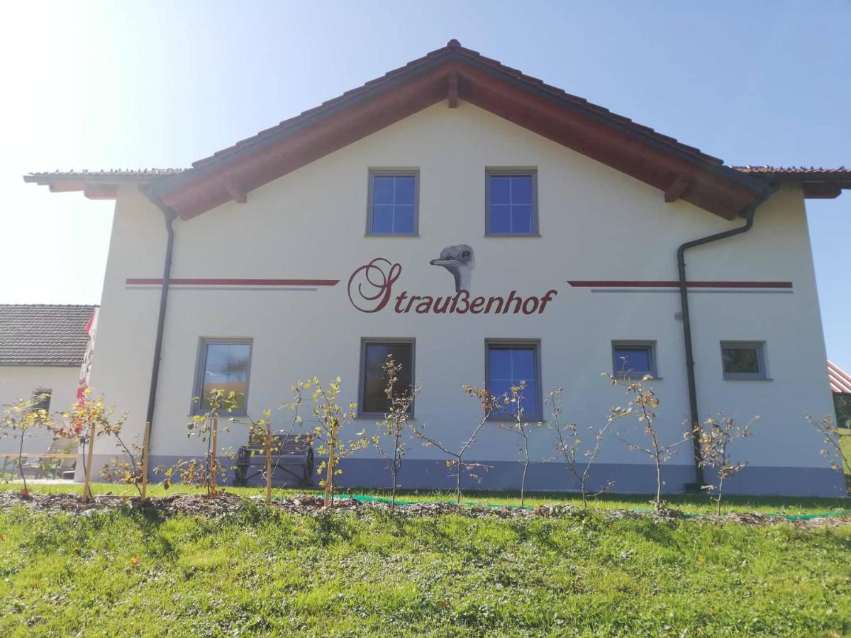 Straussenhof Halmer Oberndorf an der Melk Exterior photo